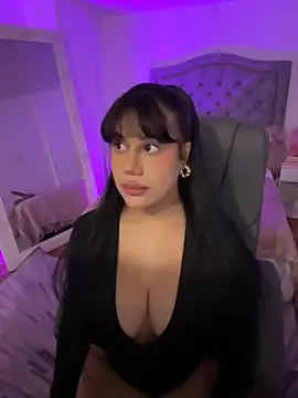 AshleyFerrer online show from December 4, 2025, 2:27 pm