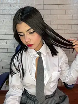 Snapshot of hurrem_18 chatting on February 2, 2025, 9:56 pm hurrem 18 online show from February 2, 2025, 9:56 pm