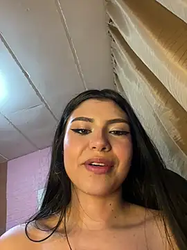 Snapshot of hurrem_18 chatting on February 10, 2025, 2:19 am hurrem 18 online show from February 10, 2025, 2:19 am