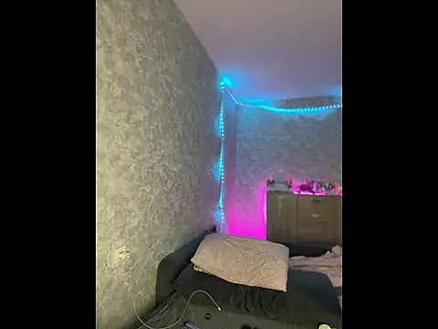 Evaaa Babiesss online show from April 19, 2026, 7:16 pm