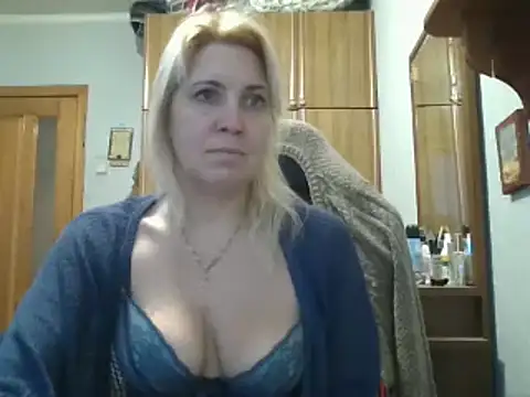 IrinaB1 online show from December 21, 2025, 6:15 am