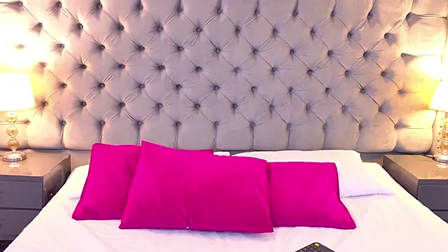 Snapshot of SamantaG chatting on January 14, 2026, 1:37 pm SamantaG online show from January 14, 2026, 1:37 pm