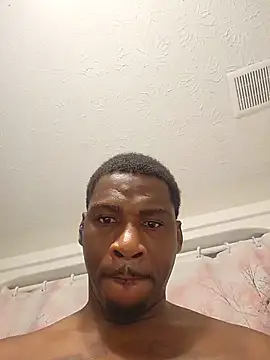 Snapshot of 007Giovani chatting on June 19, 2026, 8:42 am 007Giovani online show from June 19, 2026, 8:42 am