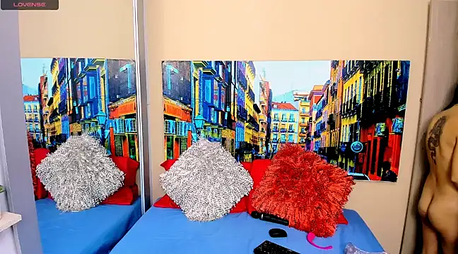 CristalLoren online show from March 15, 2025, 11:40 am