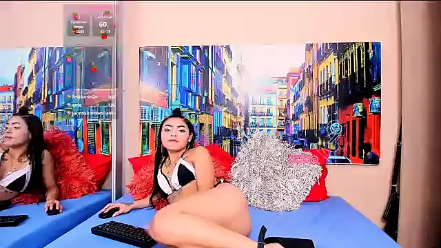 CristalLoren online show from March 22, 2025, 8:59 pm