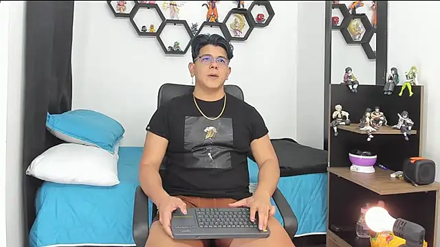 Snapshot of Siul_bigboy chatting on March 18, 2025, 7:12 pm Siul bigboy online show from March 18, 2025, 7:12 pm