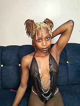 Snapshot of Sexyvyee_ chatting on March 18, 2025, 6:28 pm Sexyvyee  online show from March 18, 2025, 6:28 pm