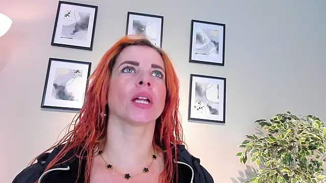 Snapshot of HannaBrave chatting on March 24, 2026, 7:36 pm HannaBrave online show from March 24, 2026, 7:36 pm