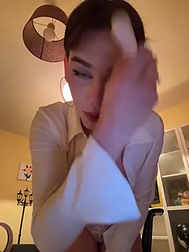 Snapshot of Carlita_cute chatting on October 23, 2025, 8:40 pm Carlita cute online show from October 23, 2025, 8:40 pm