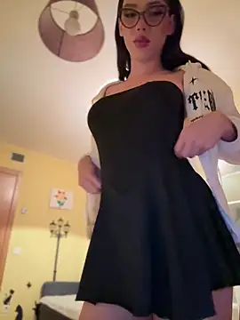 Snapshot of Carlita_cute chatting on December 1, 2025, 10:21 pm Carlita cute online show from December 1, 2025, 10:21 pm