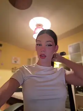 Snapshot of Carlita_cute chatting on November 13, 2025, 10:35 pm Carlita cute online show from November 13, 2025, 10:35 pm