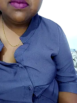 Sexy--queen1 online show from November 16, 2025, 1:32 am