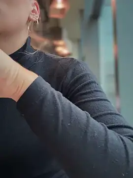 Snapshot of Crazy-Rosa chatting on October 29, 2025, 9:52 am Crazy-Rosa online show from October 29, 2025, 9:52 am