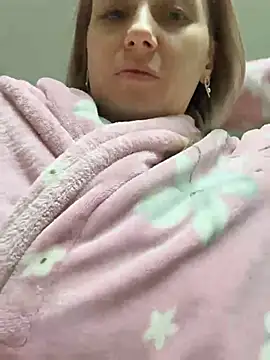 Snapshot of Crazy-Rosa chatting on February 15, 2025, 6:23 pm Crazy-Rosa online show from February 15, 2025, 6:23 pm