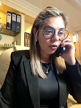 Snapshot of Cata_Office-12 chatting on March 10, 2025, 2:48 pm Cata Office-12 online show from March 10, 2025, 2:48 pm