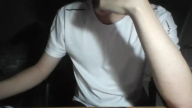 YunheLEE online show from April 8, 2026, 2:18 pm