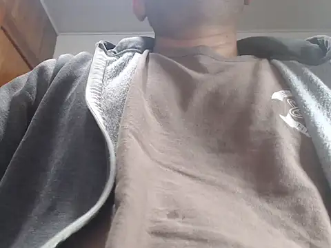 lover camer online show from December 3, 2025, 11:20 am