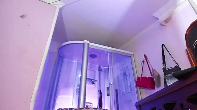 sexy-luna-star-ts online show from November 24, 2025, 8:25 am