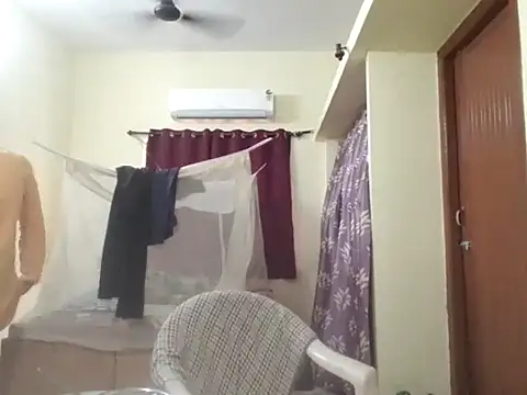 Snapshot of THE_NAKED_BOY chatting on October 17, 2025, 7:22 am THE NAKED BOY online show from October 17, 2025, 7:22 am