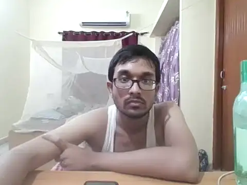 Snapshot of THE_NAKED_BOY chatting on October 1, 2025, 2:32 pm THE NAKED BOY online show from October 1, 2025, 2:32 pm