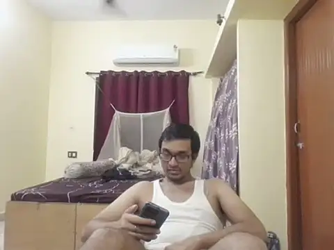 Snapshot of THE_NAKED_BOY chatting on November 12, 2025, 1:04 pm THE NAKED BOY online show from November 12, 2025, 1:04 pm