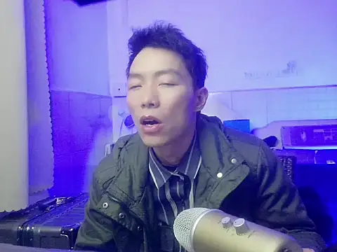 xhqds online show from February 9, 2025, 12:41 pm