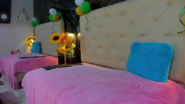 Snapshot of Alexa_Smith__ chatting on March 17, 2025, 8:40 am Alexa Smith online show from March 17, 2025, 8:40 am