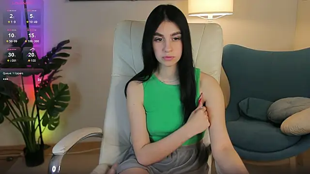 Dina Foxxx online show from March 19, 2025, 10:00 am