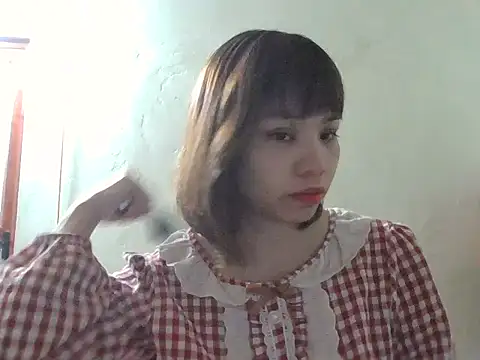 Angela-Eira online show from November 18, 2025, 8:56 pm