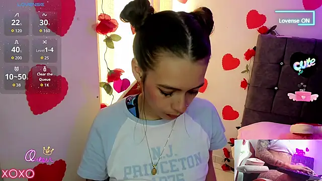 sweetlittlelisa online show from February 24, 2026, 8:42 pm