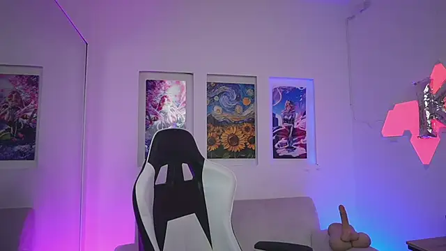 Snapshot of KayraOwen chatting on November 6, 2025, 11:36 am KayraOwen online show from November 6, 2025, 11:36 am