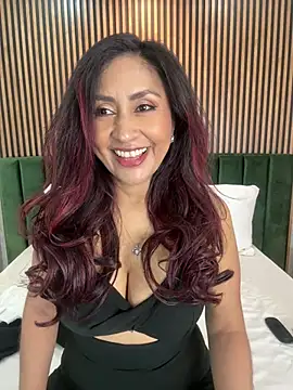 MonicaMoret online show from March 19, 2026, 12:49 pm