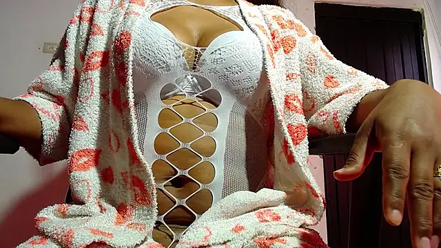 MielSquirt online show from October 1, 2025, 3:38 pm