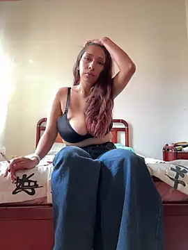 Dahian XXX online show from April 12, 2026, 5:27 pm