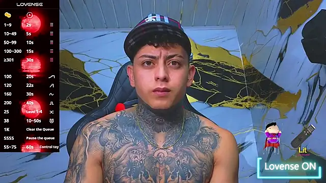 Snapshot of Kevin22_222 chatting on October 23, 2025, 4:11 am Kevin22 222 online show from October 23, 2025, 4:11 am