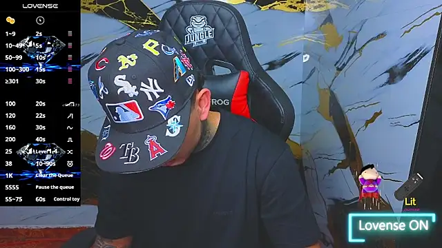 Snapshot of Kevin22_222 chatting on November 22, 2025, 6:12 am Kevin22 222 online show from November 22, 2025, 6:12 am