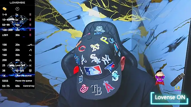 Snapshot of Kevin22_222 chatting on November 17, 2025, 5:33 am Kevin22 222 online show from November 17, 2025, 5:33 am