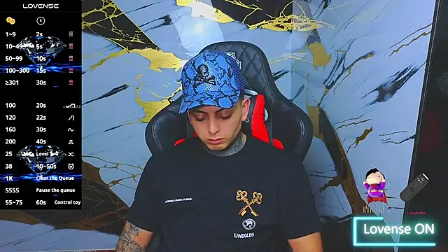 Snapshot of Kevin22_222 chatting on November 16, 2025, 4:28 am Kevin22 222 online show from November 16, 2025, 4:28 am