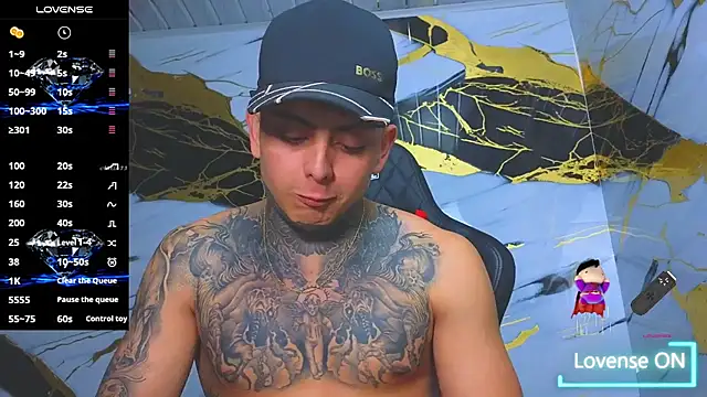 Snapshot of Kevin22_222 chatting on October 6, 2025, 5:08 am Kevin22 222 online show from October 6, 2025, 5:08 am