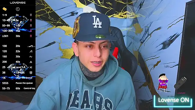 Snapshot of Kevin22_222 chatting on November 21, 2025, 2:32 am Kevin22 222 online show from November 21, 2025, 2:32 am