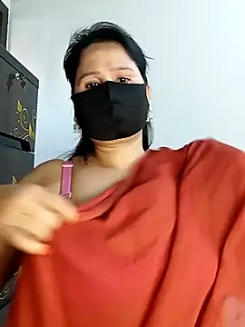 Snapshot of Tishani chatting on February 24, 2025, 10:59 am Tishani online show from February 24, 2025, 10:59 am
