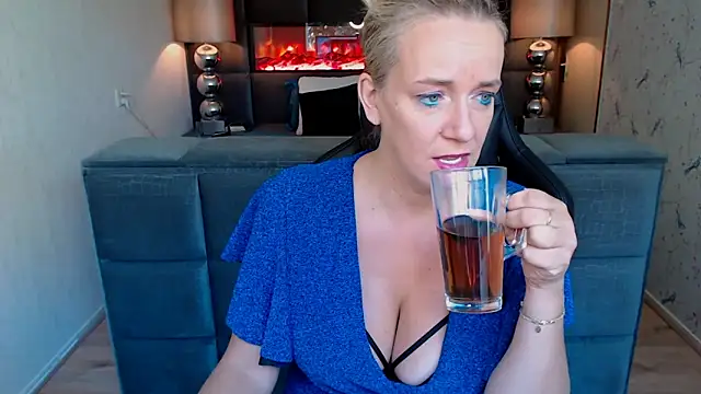 Wendysexyx online show from September 14, 2025, 8:48 am