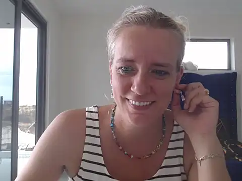 Wendysexyx online show from October 20, 2025, 4:07 pm