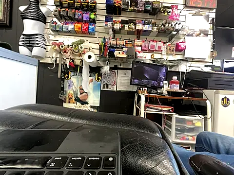 RawRyder8 online show from November 7, 2025, 8:57 pm