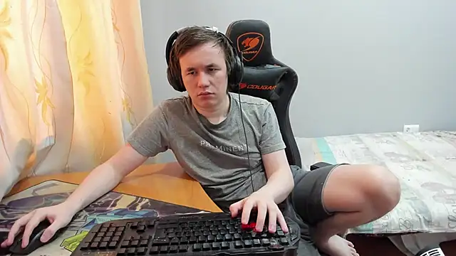 iliaskrislove online show from February 16, 2026, 11:31 am