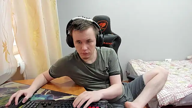 iliaskrislove online show from December 5, 2025, 5:50 am