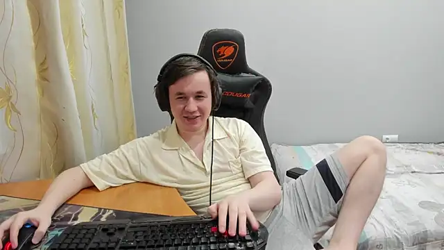 iliaskrislove online show from March 29, 2026, 9:05 pm