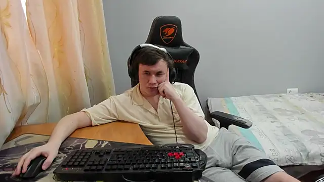 iliaskrislove online show from February 18, 2026, 3:59 am