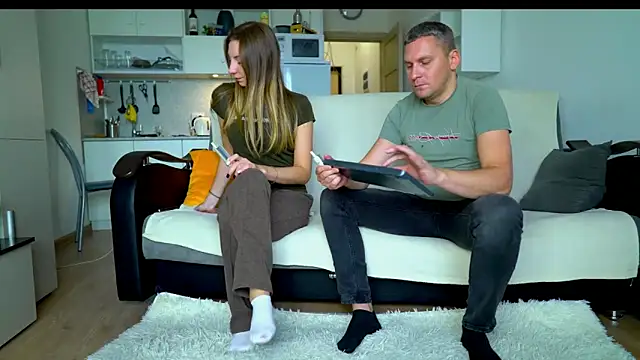 littlesweettifany online show from October 2, 2025, 11:46 am