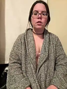 Snapshot of FreakNastyLacie chatting on March 10, 2025, 12:28 am FreakNastyLacie online show from March 10, 2025, 12:28 am